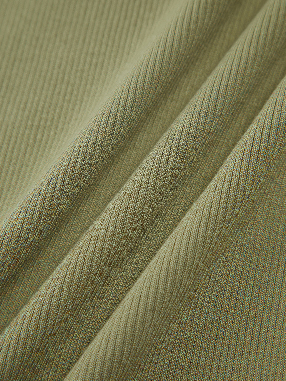 Robe courte à encolure carrée côtelée à col