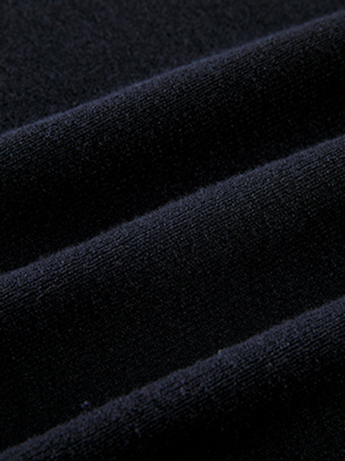 Pull à épaules dénudées avec manches évêque