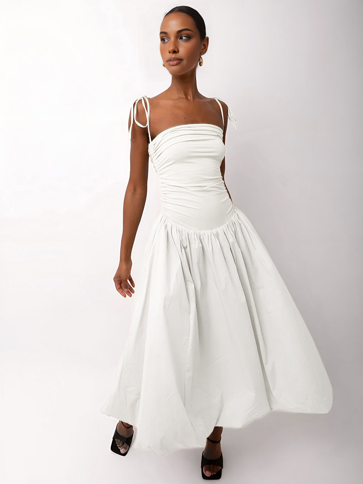 Robe midi à poches avec bretelles ajustables nouées