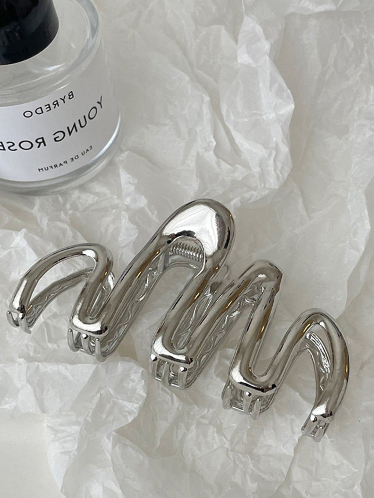 Pince à cheveux essentielle