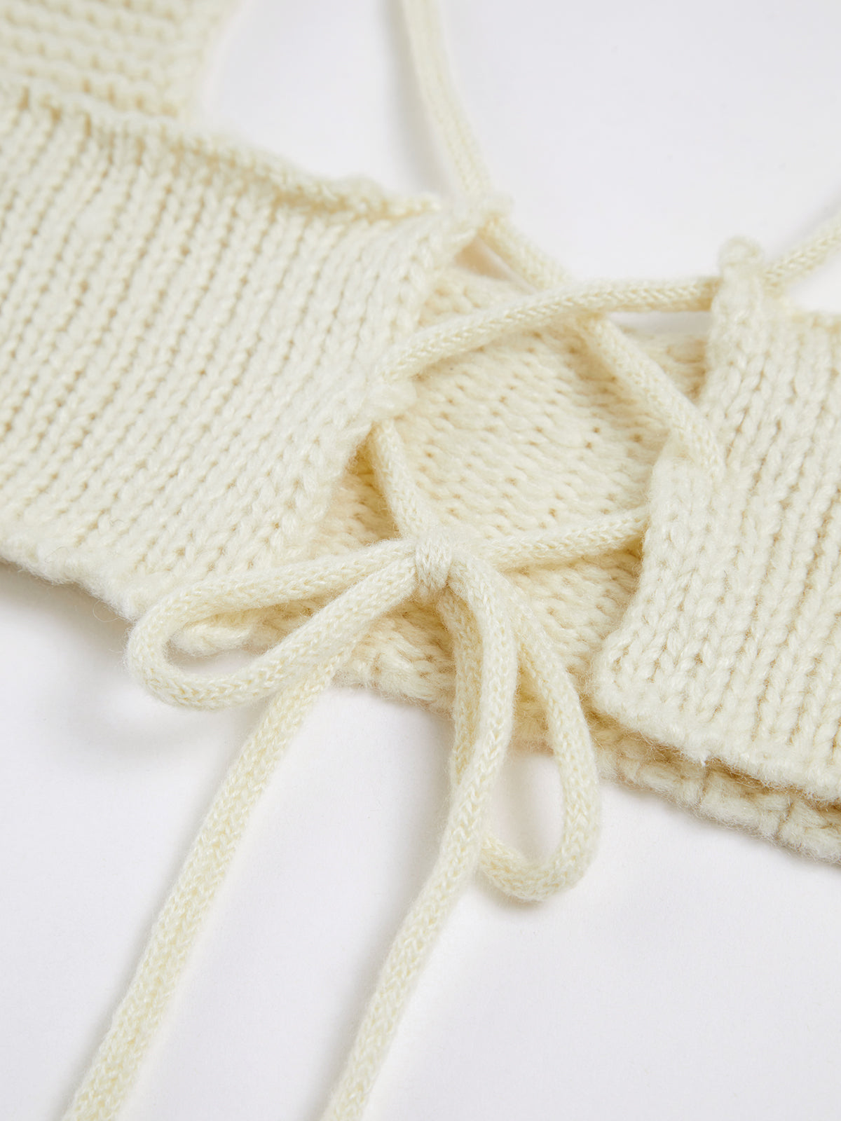 Haut court en crochet noué