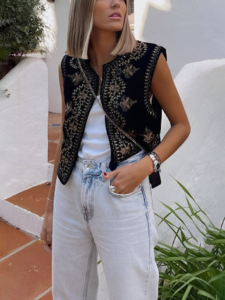 Veste brodée de fleurs de Sardaigne