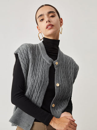 Gilet boutonné en tricot câblé