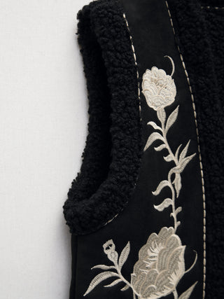 Fleece Embroideried Floral Vest