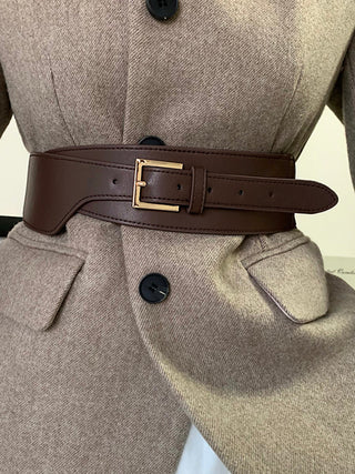 Ceinture en cuir asymétrique