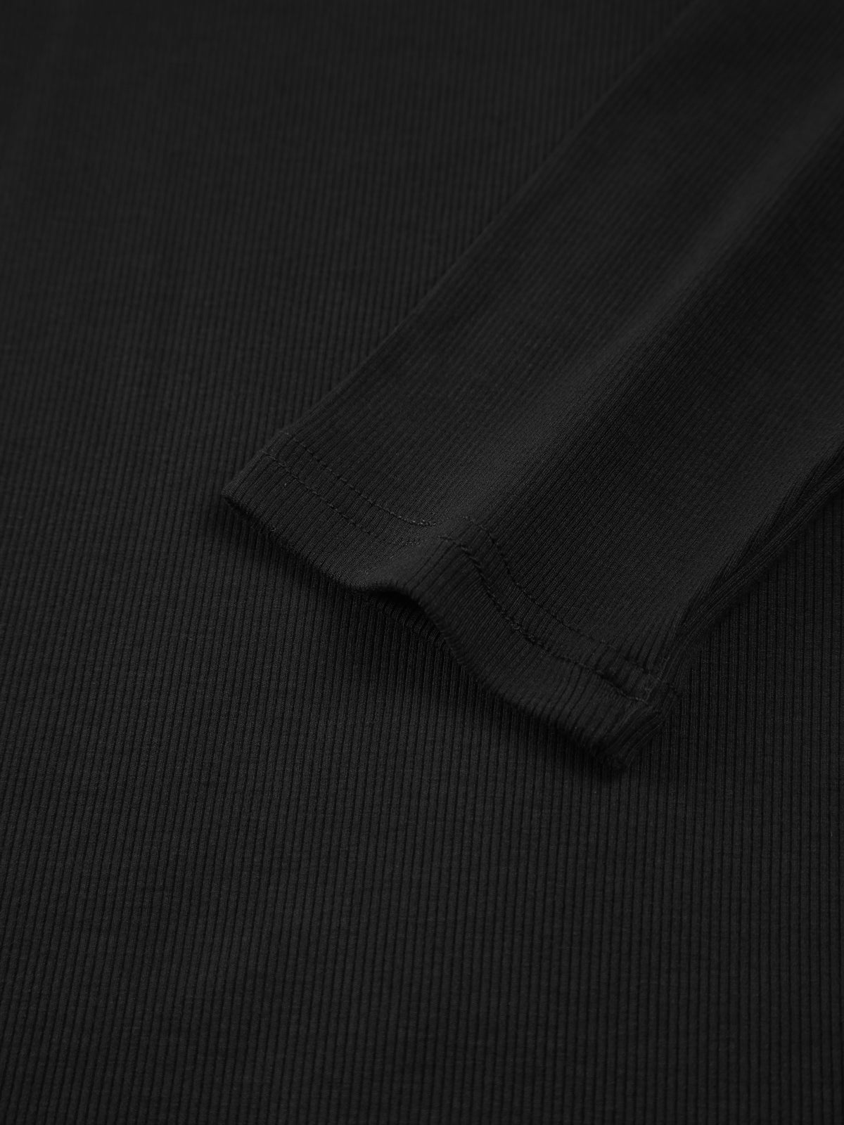 Sliver Lining Contrast Neckline Long Sleeve Top