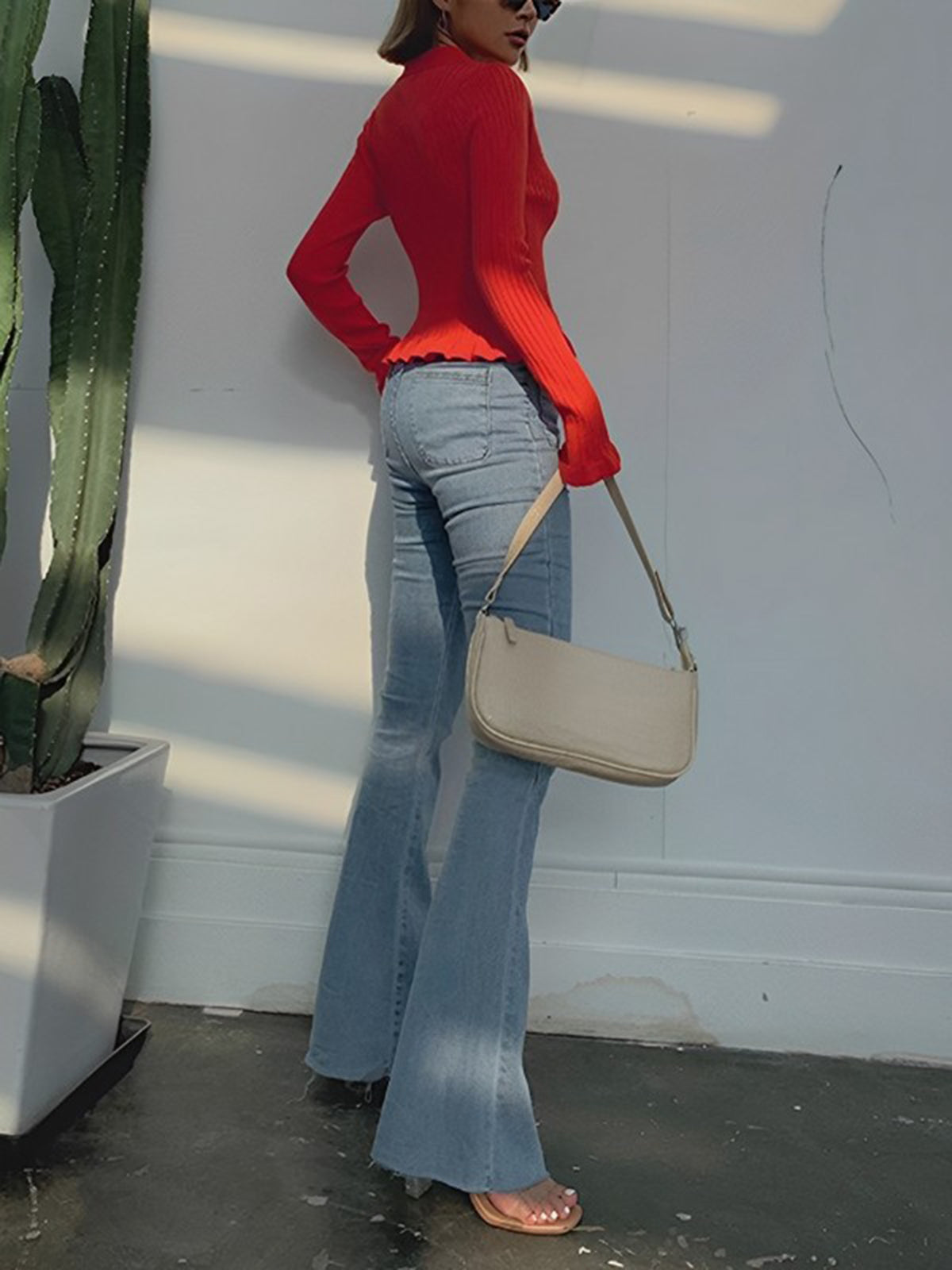 Bordure volantée Cardigan à boutons en perles à manches longues