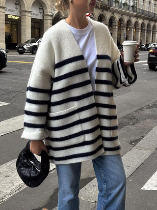 Cardigan oversize à rayures avec poche tricotée