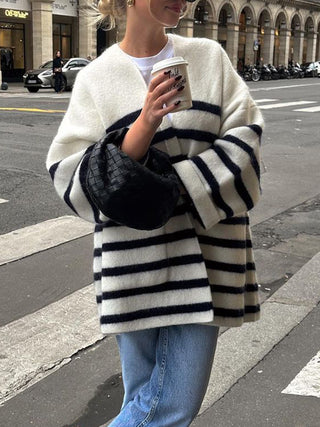 Cardigan oversize à rayures avec poche tricotée