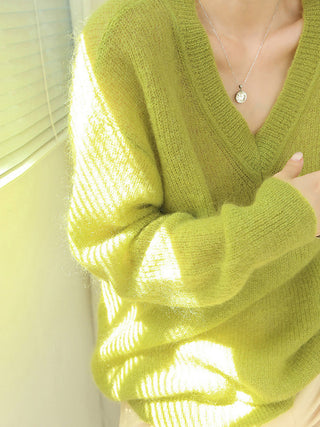 Pull en V en fausse fourrure Lime Garden