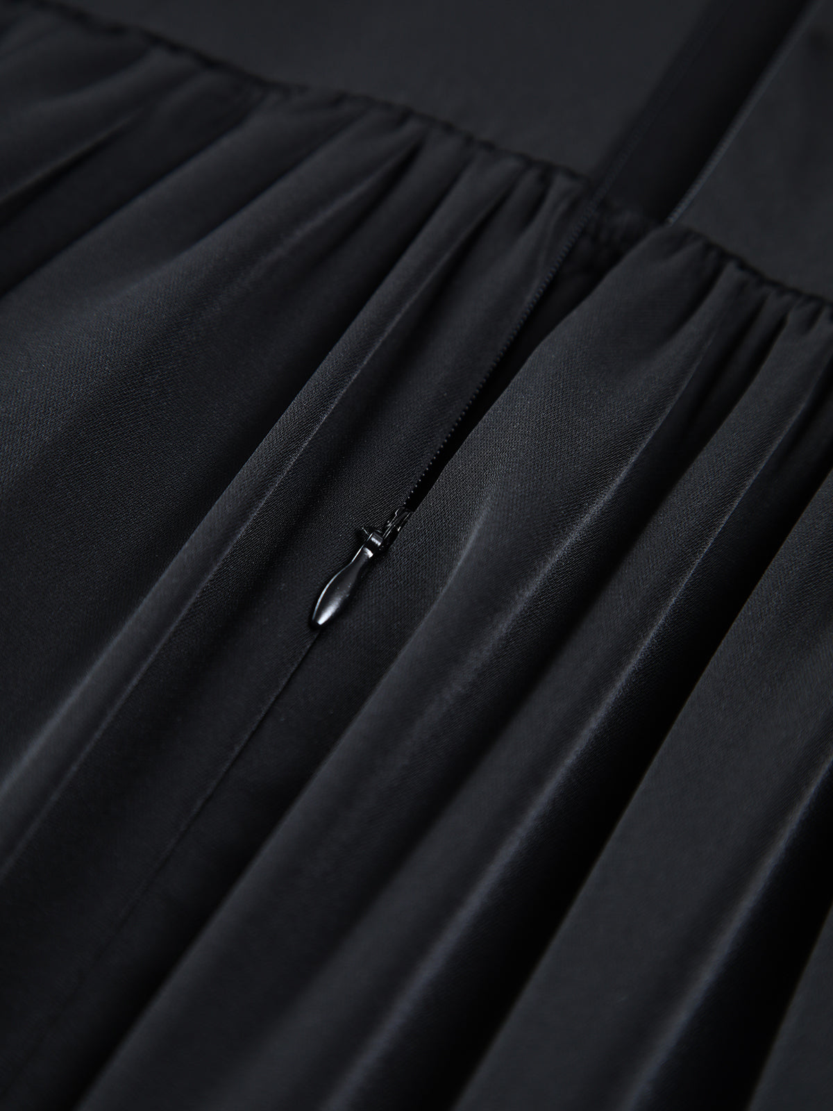 Robe mini à col plissé en patchwork