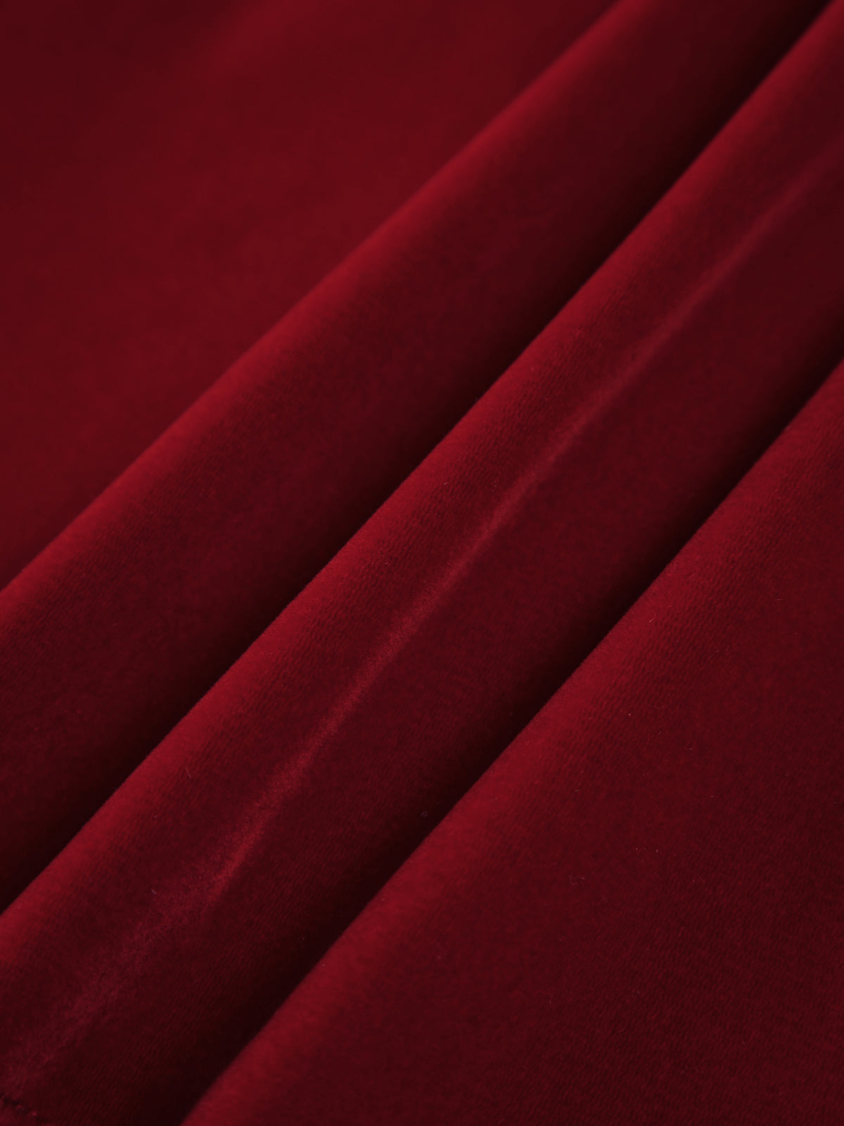 Robe courte sans bretelles en velours satiné