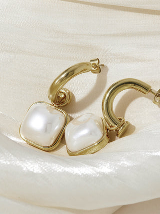 Boucles d'oreilles carrées en fausse perle