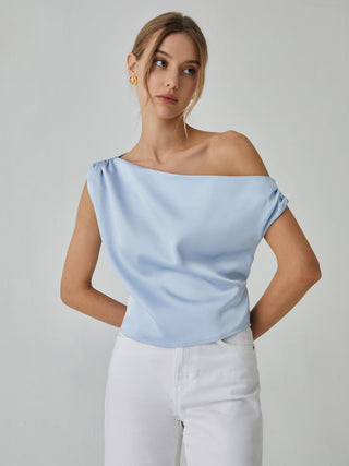 Blouse nouée à une épaule