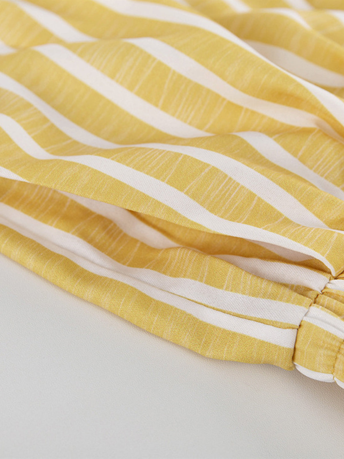 semble de pantalons à rayures noués surdimensionnés