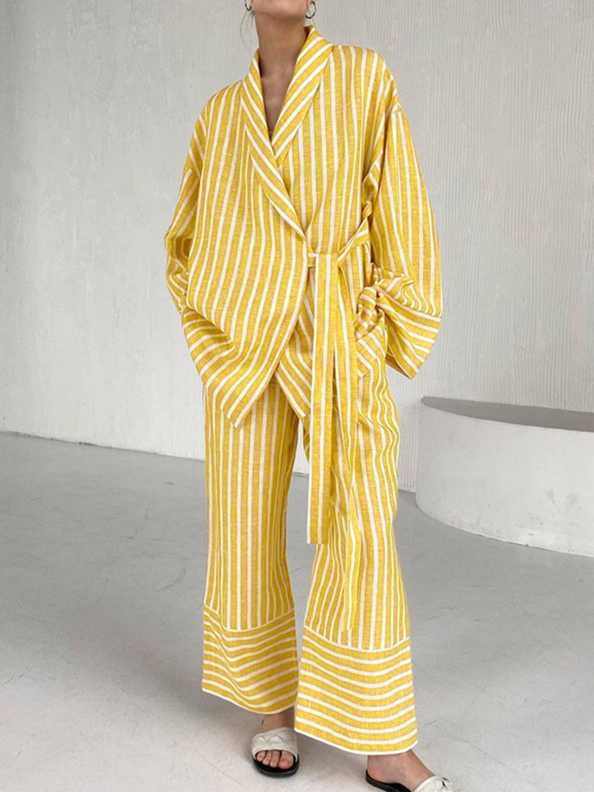 semble de pantalons à rayures noués surdimensionnés