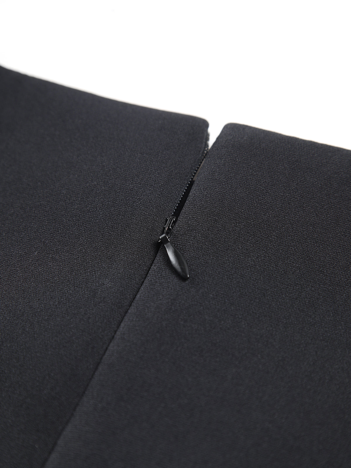 Robe courte sans manches