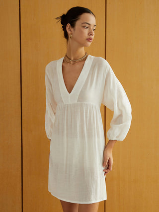 Robe courte sexy semi-transparente à col en V