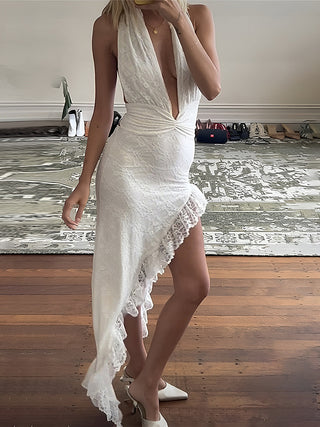 Robe en dentelle à ourlet asymétrique à volants bas et décolleté plongeant en halter