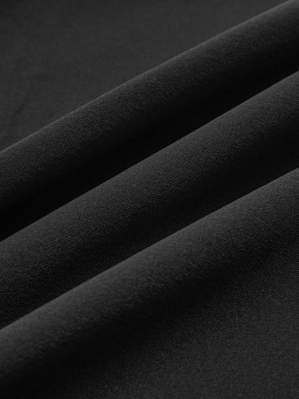 Élégante robe midi sans manches à encolure carrée