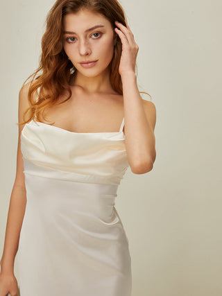 Robe longue dos nu en satin