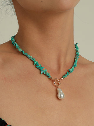 Collier irrégulier en perles de turquoise verte