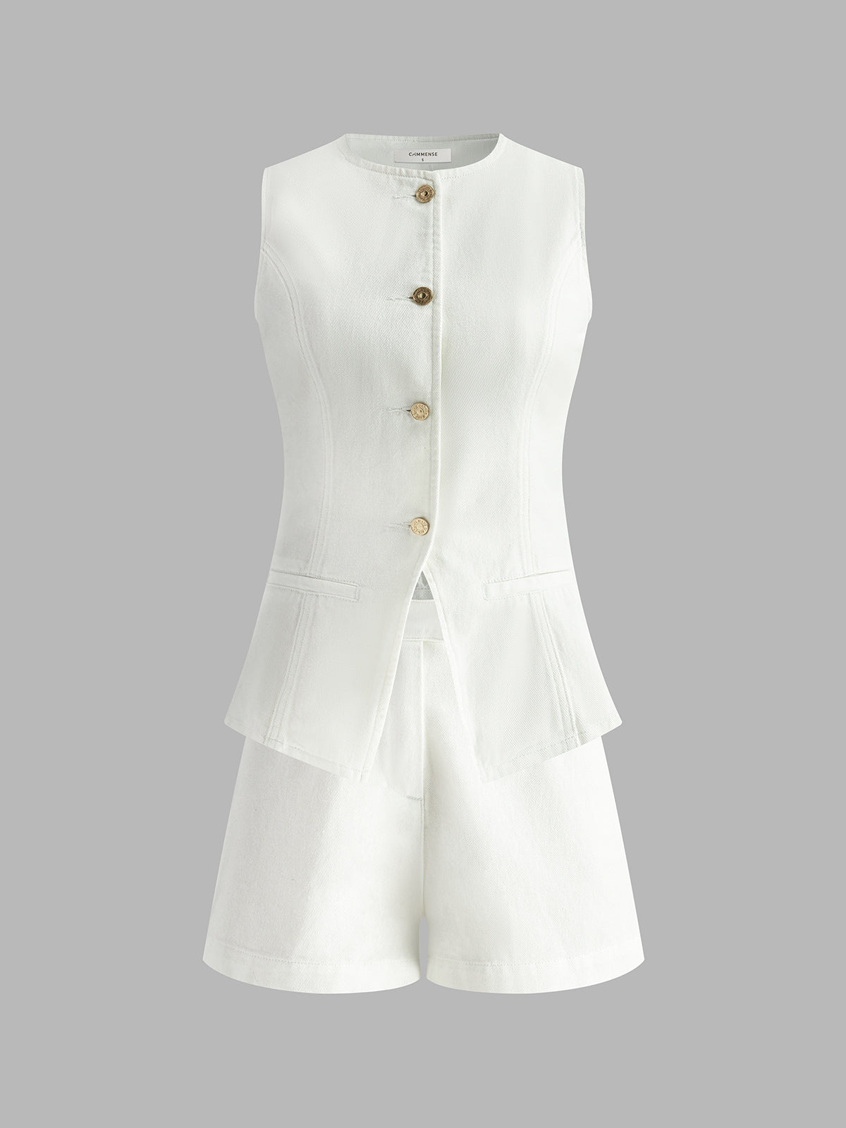 semble de gilet péplum en denim avec short