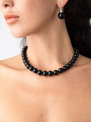 Élégant collier de perles d'onyx noir