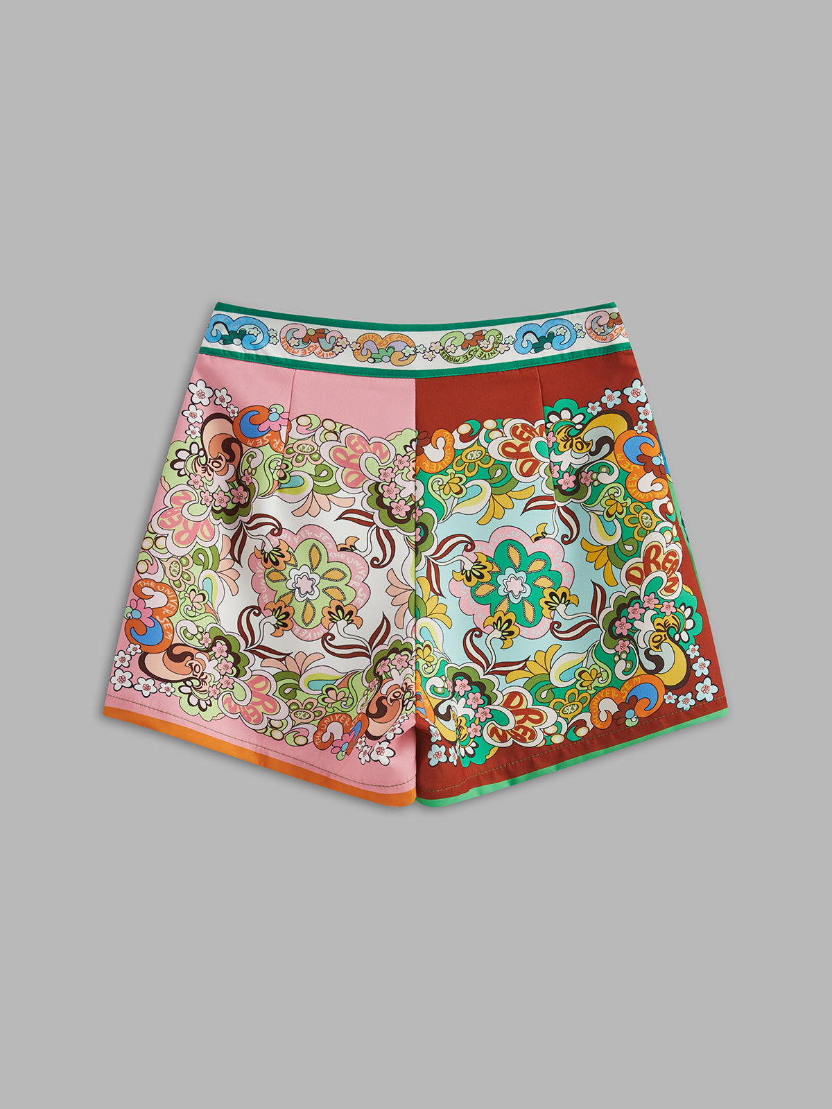 semble de shorts à boutons plissés imprimés