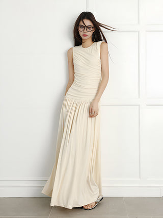 Sleeveless Crew Neck Pleated Long Dress Without Belt